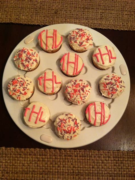 Monogrammed Cupcakes Monogram Cupcakes Cupcake Couture Sugar Cookie