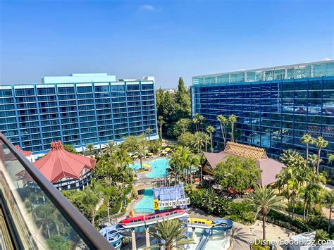 The Lounge At Disneyland Hotel The Disney Food Blog