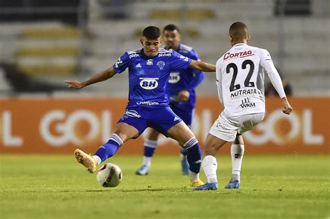 Veja fotos de Ponte Preta x Cruzeiro pela Série B Gazeta Esportiva