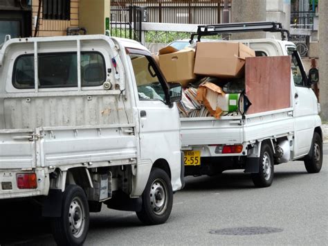 廃品回収車はなぜ無料無料の落とし穴と安心して廃品・不用品を処分する方法