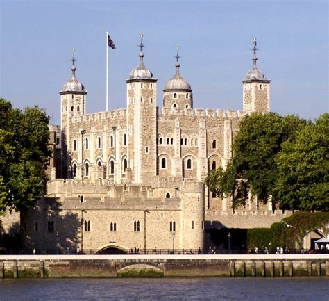Fil:Tower of London, Traitors Gate.jpg - Wikipedia, den frie encyklopædi
