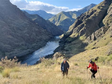 Backpackers' Pajama Party 2023: Walk the shores and high ridges along