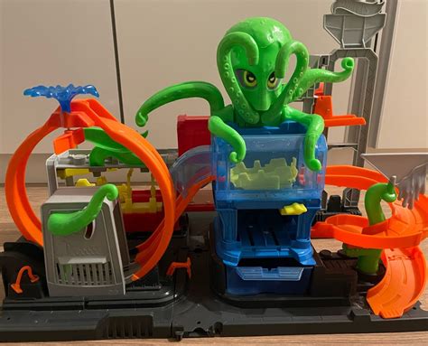 Hot Wheels City Lava Rápido Ataque Extremo Polvo Brinquedo Hotwheels Usado enjoei