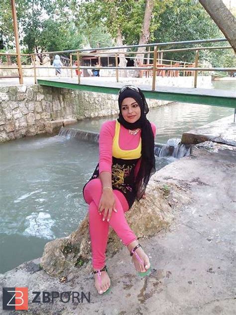Hijab Red Hot Jaw Dropping ZB Porn