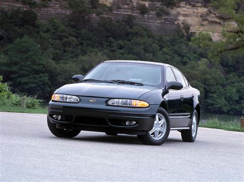 OLDSMOBILE Alero sedan specs - 1999, 2000, 2001, 2002, 2003, 2004 ...