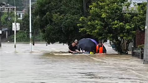 新华全媒｜湖北咸宁：以“汛”为令 多方联动应对暴雨袭击 新华网