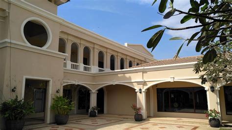 Plaza Del Mar Image Gallery | Premier Commercial Space in Phuket