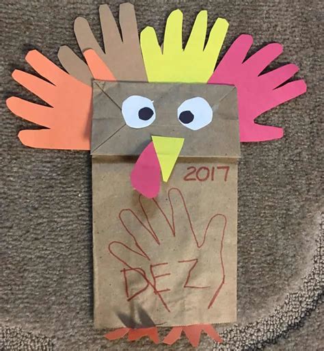 3 Easy Turkey Thanksgiving Crafts for Toddlers