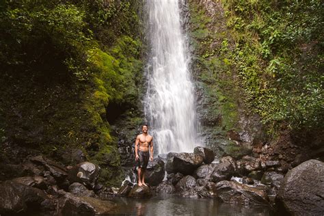 Lulumahu Falls in Honolulu, Oahu - The Elevated Moments