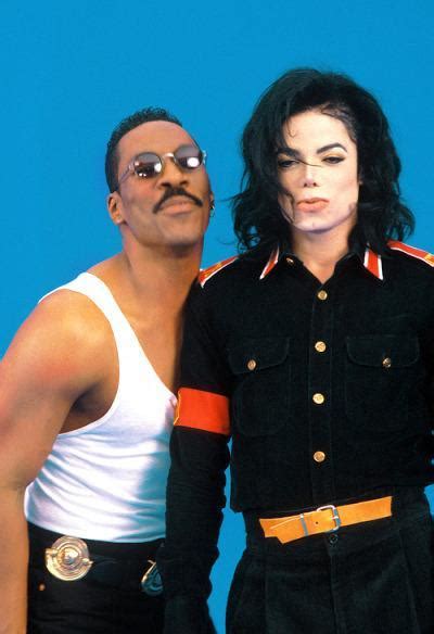 Sección visual de Eddie Murphy Feat Michael Jackson Whatzupwitu