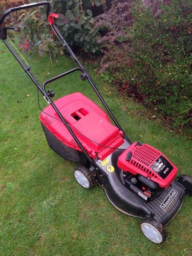 Mountfield Sp Self Propelled Petrol Lawn Mower Lawnmowers Shop