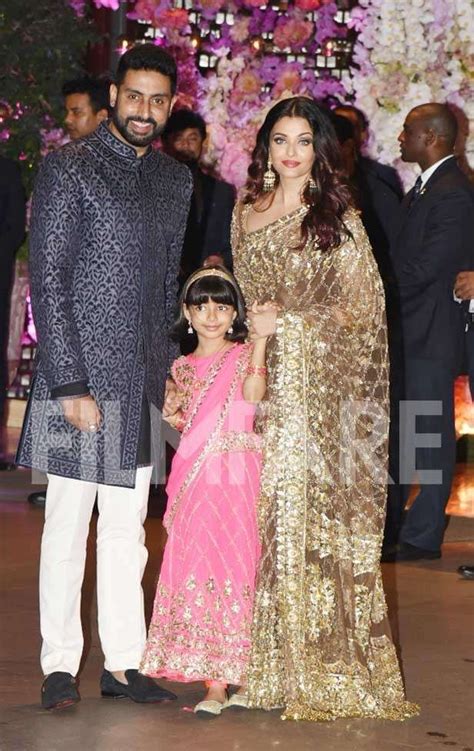 Cute Abhishek Aishwarya Rai Bachchan With Aaradhya At The Ambani