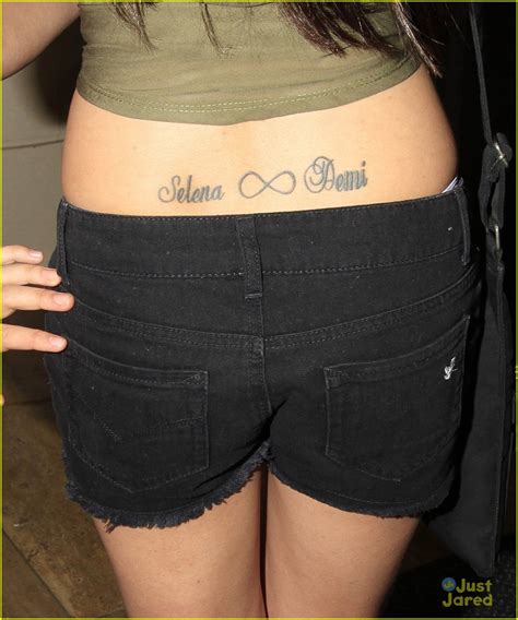 Selena Gomez: Fan Shows Off 'Selena' Tattoo | Photo 560337 - Photo ...