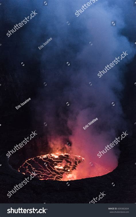 Volcan Nyiragongo Eruption Stock Photo 609382604 | Shutterstock