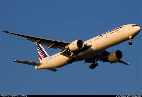 F Gsql Air France Boeing Er Photo By Daniel Tang Id