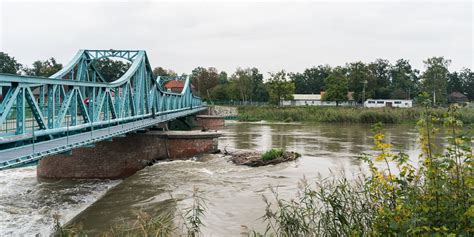 Wzrasta poziom wody w rzekach czy grożą nam podtopienia Sprawdź