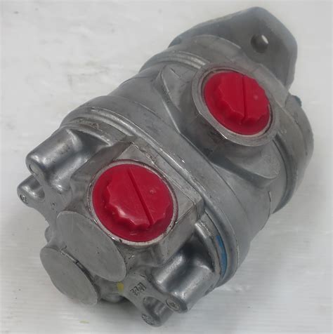 C Rac Cessna Tandem Pump Rac White House Products Ltd