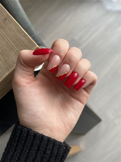 Ongles rouge gel Ongles rouges Ongles rouges et blancs Vernis à ongles