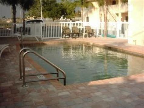 St Pete Beach, Florida Vacation Rental | 2 Bedroom 1 Bath Charming ...