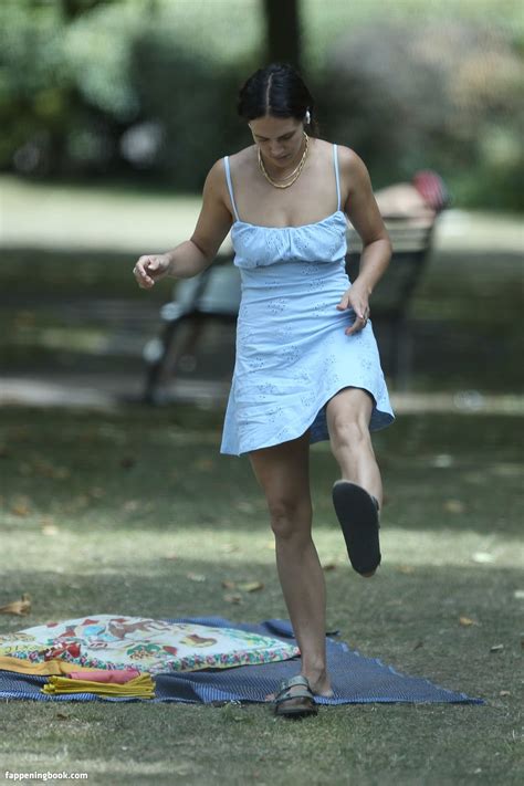 Jessica Brown Findlay Nude Onlyfans Leaks Fappening Page Fappeningbook