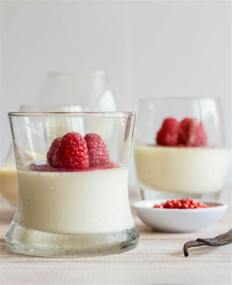 Vanilla Bean Panna Cotta With Raspberry Pink Peppercorn Coulis My