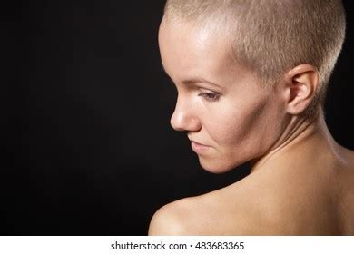 Nude Woman Shaved Head Stock Photo 483683365 Shutterstock