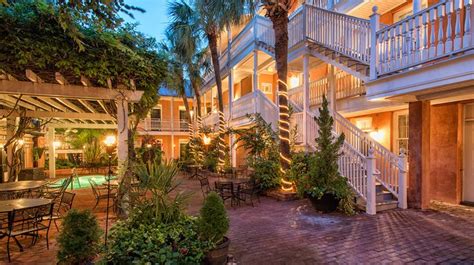 The Elliott House Inn : Downtown Charleston Hotels : TravelChannel.com ...