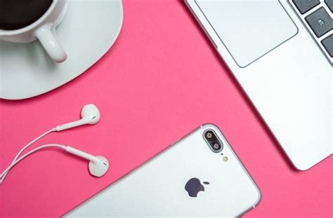 Karena Gengsi Atau Kebutuhan Alasan Millenial Pakai IPhone