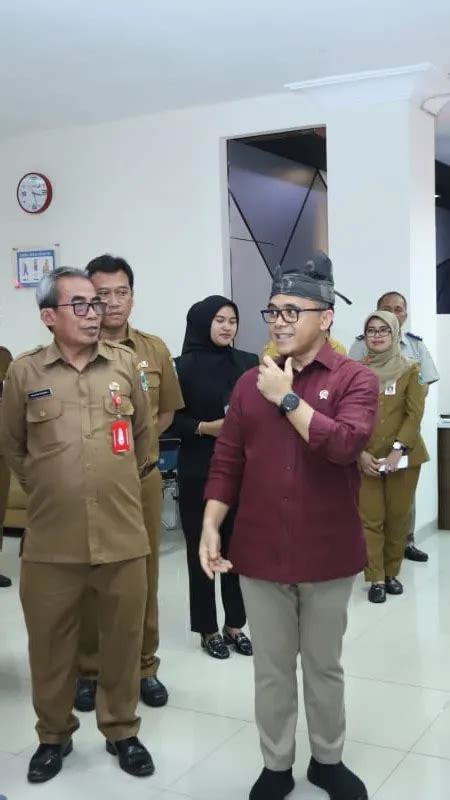 Uu Asn Disahkan Kini Pns Bisa Duduki Jabatan Tni Polri Dan Sebaliknya