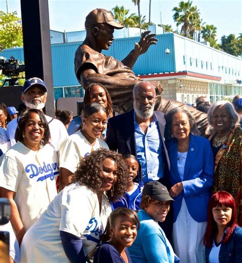 Dodgers Stadium Honors Jackie Robinson with Statue – Los Angeles Sentinel