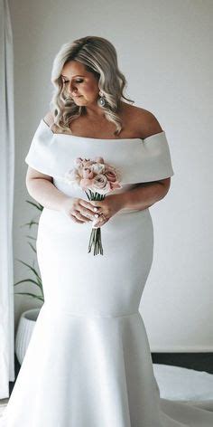 Best Minimalist Wedding Dresses Gowns For The Curvy Plus Size Bride