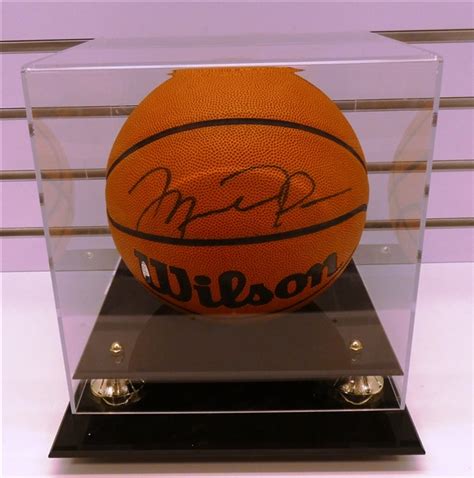 Lot Detail - Michael Jordan Autographed Basketball