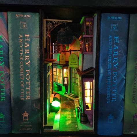 Art Collectibles Book Nook Shelf Insert Diagon Alley Harry Potter Art