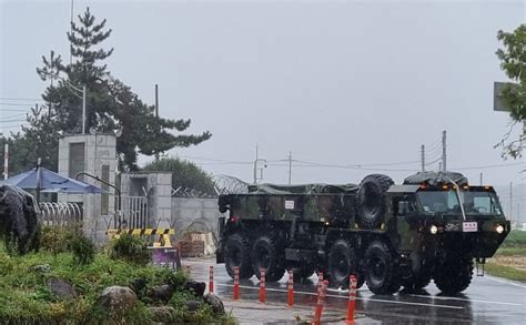 동해로 쏜 현무 미사일이 서쪽 軍골프장으로 낙탄사고 지점 700m 거리에 민가 네이트 뉴스