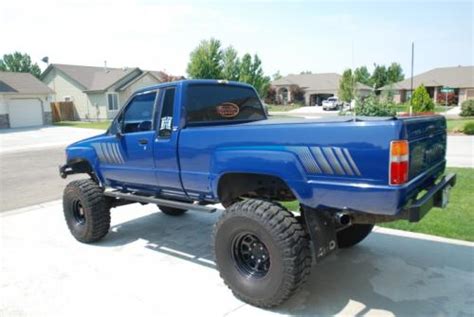 Photo Image Gallery And Touchup Paint Toyota Truck In Medium Blue 8a1