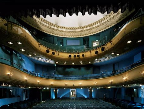 Le Saviez Vous Ce Théâtre Art Déco Est Le Seul De Paris Dont La