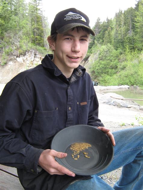 parker | Parker schnabel, Gold rush, Panning for gold