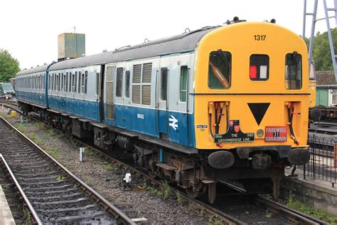 British Rail Class 207 “oxted” Demu 1317 207 017 Waiting Flickr