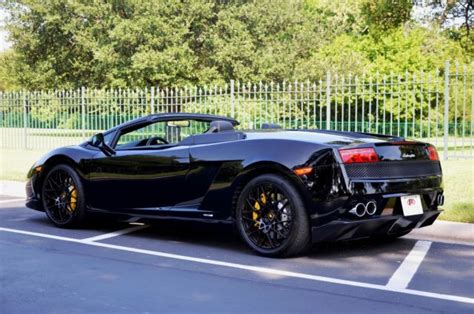 2010 Lamborghini Gallardo LP560-4 Spyder Convertible 2-Door 5.2L