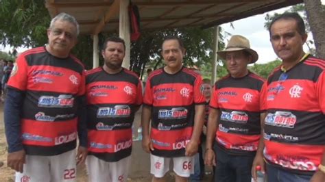 Raimundo Louro E Amigos Participam De Jogo De Futebol Amador Entre