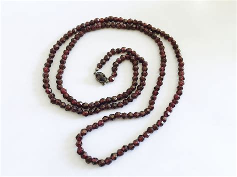 36 Natural Garnet Necklace With Gorgeous Deep Red Color Etsy Garnet