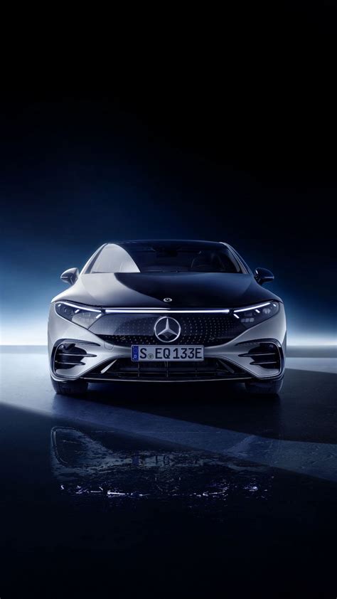 2022 Mercedes Benz EQS Luxury EV Has 479 Mile Range Opens And Closes