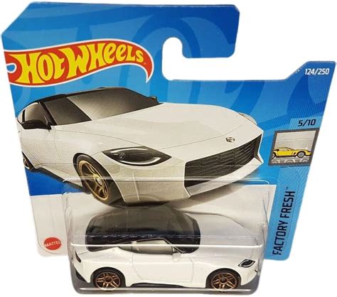Hot Wheels Nissan Z Proto Factory Fresh 5 10 HCX34 Short Card White Mattel 2022