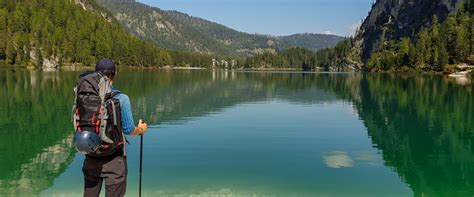 9 Cose Salvavita Da Mettere Nello Zaino Da Trekking Per Camminare