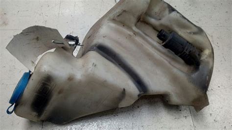 Audi A4 Ruitensproeier Reservoir Met Motor A4 Autoparts24