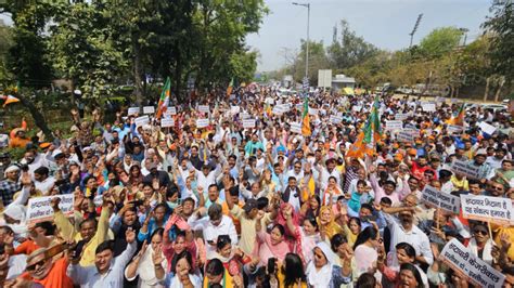 Bjp Vs Aap In Delhi Saffron Party Holds Counter Protest In Delhi