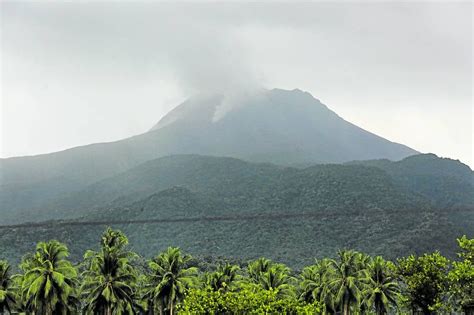 Bulusan Volcano records 80 quakes in 24 hours | Inquirer News