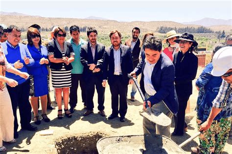 Gobierno inició obras y comienza a construir el nuevo Cesfam de