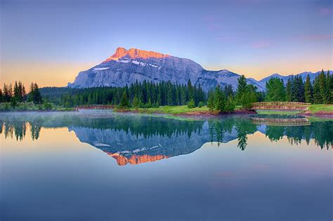 Sunrise At Cascade Ponds In Banff National Park Canada Flickr