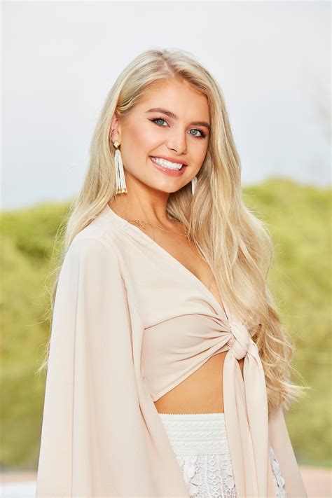 Demi Burnett Came Out On ‘bachelor In Paradise And It Wasnt A Total